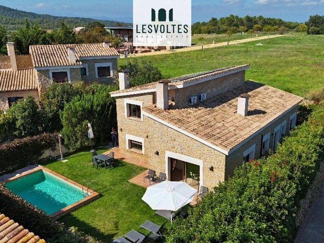 Chalet en venta en Madremanya, Girona