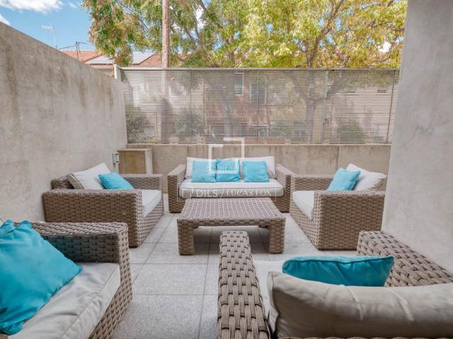 Chalet en venta en Madrid, Hispanoamérica Bernabéu. Casa de 5 dormitorios en venta en Hispanoamérica, Madrid. Chalets.
