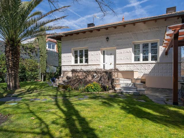 Chalet en venta en Madrid, La Florida El Plantío. Chalets.