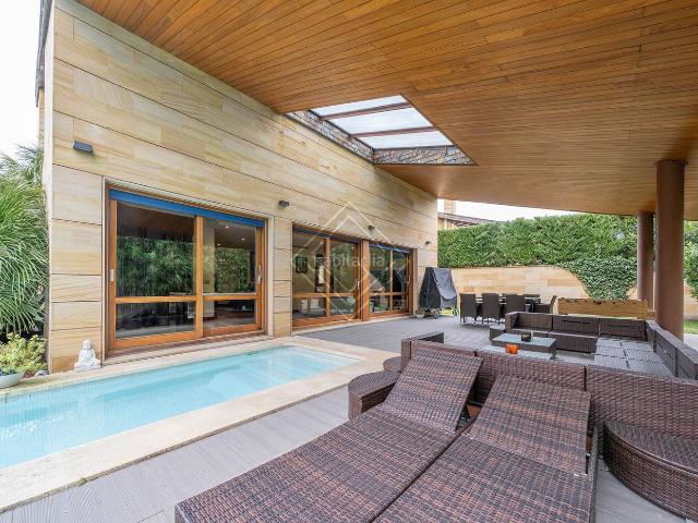 Chalet en venta en Madrid, La Florida El Plantío. Chalets.