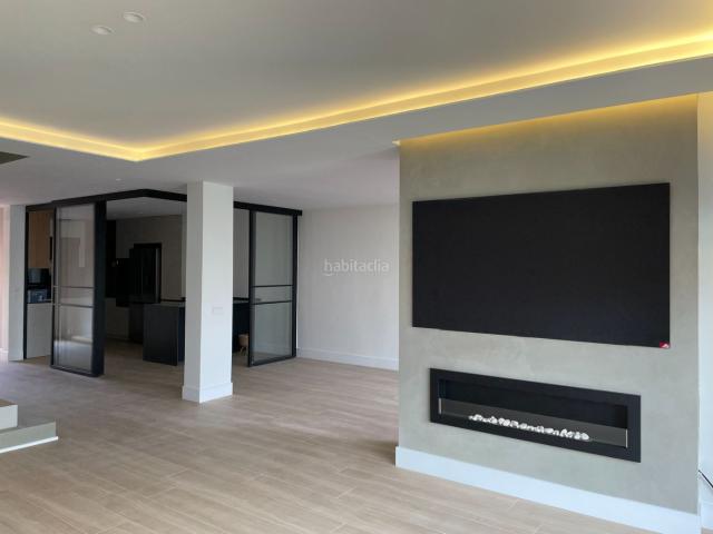 Chalet en venta en Madrid, Peñagrande. ESPECTACULAR CHALET DE LUJO REFORMADO EN LA MEJOR ZONA DE MADRID. Chalets.