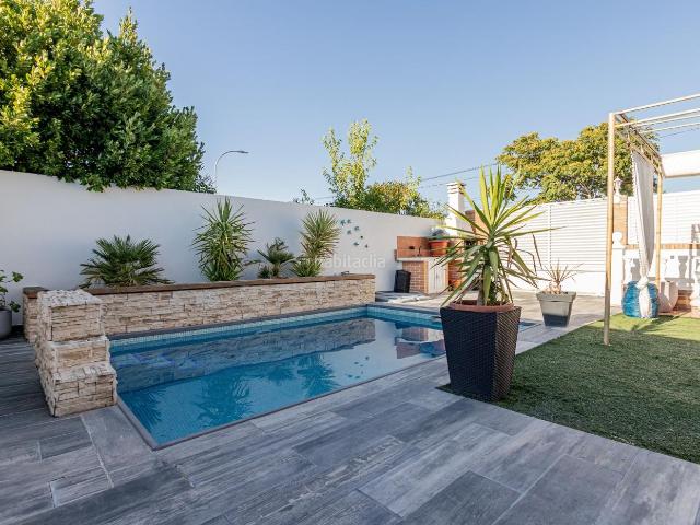 Chalet en venta en Madrid, Rejas. Chalets.