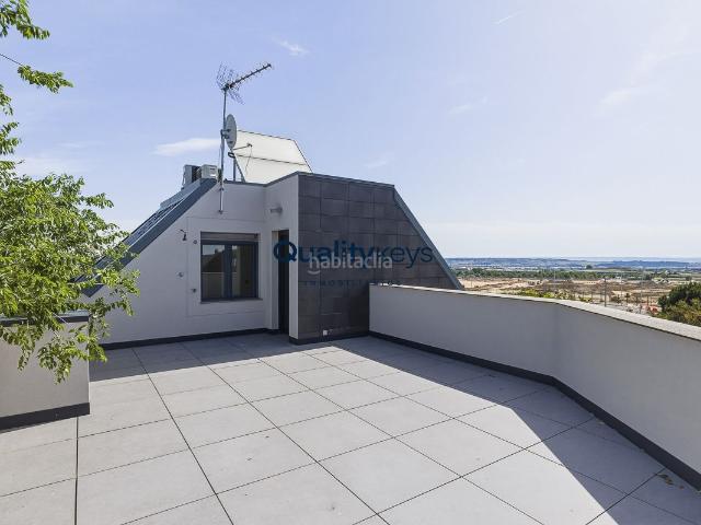 Chalet en venta en Madrid, Valdebebas Valdefuentes. Casa Chalet pareado en venta en Calle de Florentino Rodríguez Alonso. Chalets.
