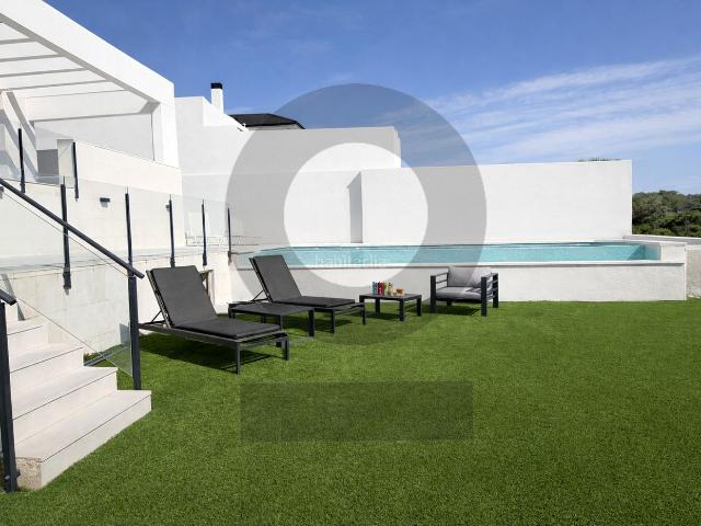 Chalet en venta en Majadahonda, Los Satélites Roza Martín. InmoGil Gestión Inmobiliaria, Chalet independiente en venta en Majadahonda, Urb. Los Satélites. Chalets.