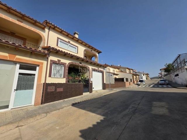 Chalet en venta en Malpartida de Plasencia. Casa adosada en venta en Malpartida de Plasencia Cáceres. Chalets Malpartida de.