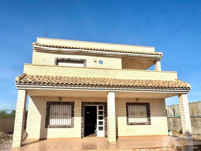 Chalet en venta en Manga del Mar Menor La, Veneziola. La Manga del Mar MenorVilla. Chalets Manga del Mar Menor.