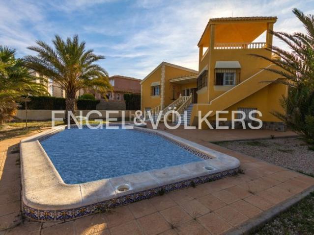Masía en venta en Manga del Mar Menor La, Veneziola. Casa con embarcadero porpio en La Manga. Masías Manga del Mar Menor.