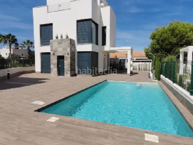Chalet en venta en Manga del Mar Menor La, Entremares. !CDATAVILLA DE LUJO A ESTRENAR 3 habit. y piscina Playa Honda, La Manga Mar Menor. Chalets Manga del Mar Menor.