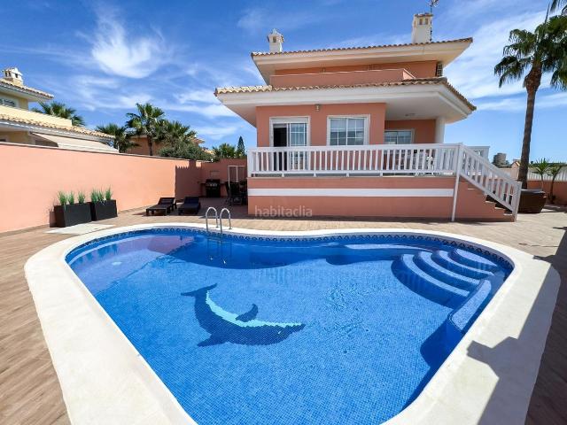 Chalet en venta en Manga del Mar Menor La, Entremares. Chalet independiente reformado con piscina privada La Manga del Mar Menor, Km 1 Entremares Urbanización Áncora. Chalets Manga del Mar Menor.