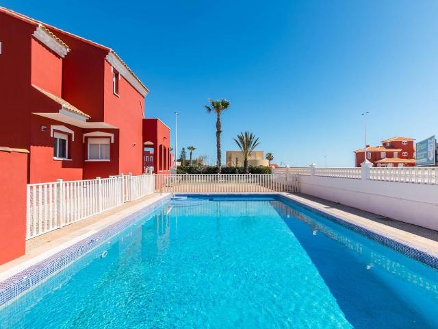 Chalet en venta en Manga del Mar Menor La, Playa del Galán. CHALET EN LA MANGA CON PISCINA. Chalets Manga del Mar Menor.