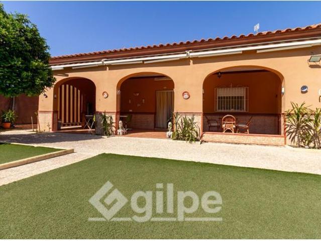 Chalet en venta en Marchena