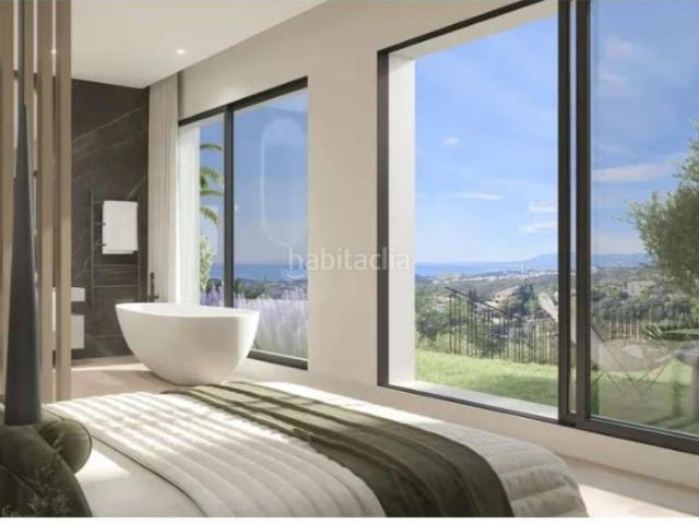 Chalet en venta en Marbella, El Rosario Ricmar. VILLA DE LUJO EN CONSTRUCCIÓN. Chalets.