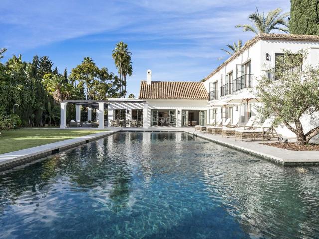 Chalet en venta en Marbella, Las Brisas. Chalets.