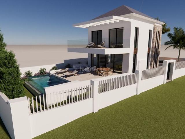 Chalet en venta en Marbella, Las Chapas Alicate Playa. Chalets.