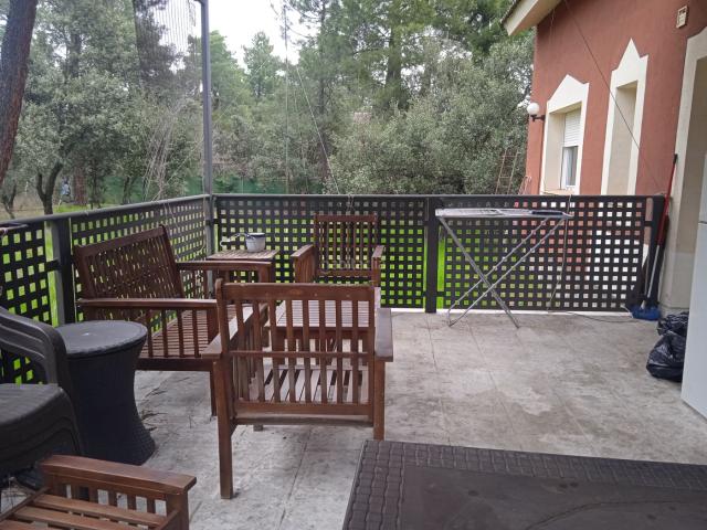 Chalet en venta en Marugán. Casa individual con enorme parcela y bonito jardín. Chalets.