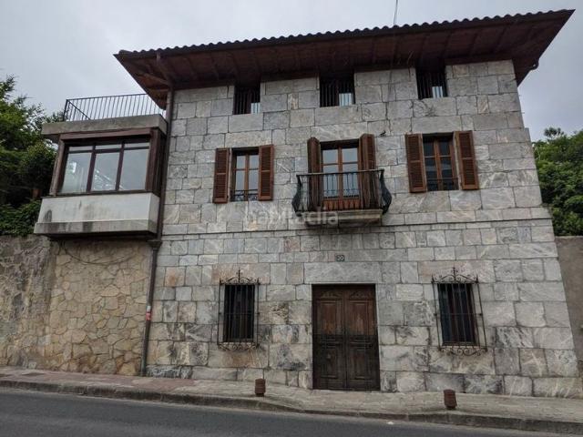 Chalet en venta en Mañaria. Casa Chalet independiente en Venta en Calle Ebaristo Bustinza Kirikiño. Chalets.
