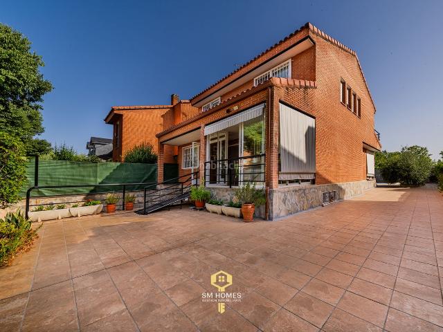 Chalet en venta en Meco, Meco pueblo. ¡Increíble chalet independiente en Meco!. Chalets.
