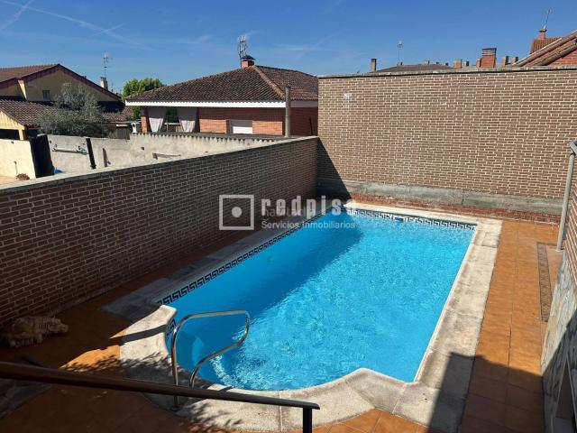 Chalet en venta en Meco, Meco pueblo. Chalets.