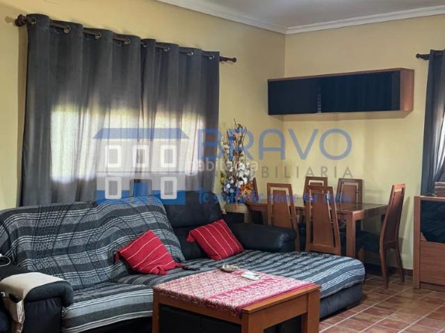 Chalet en venta en Medellín. Chalet escriturado en venta en Medellín. Chalets.
