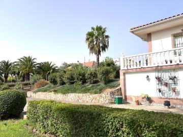 Chalet en venta en Medellín. CHALET URBANO EN QUINTO CECILIO. Chalets.