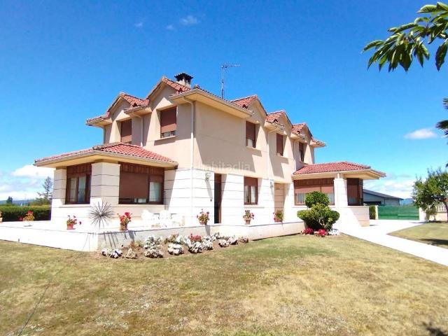 Chalet en venta en Medina de Pomar. CHALET INDIVIDUAL EN VENTA ZONA MEDINA DE POMAR. Chalets Medina de.