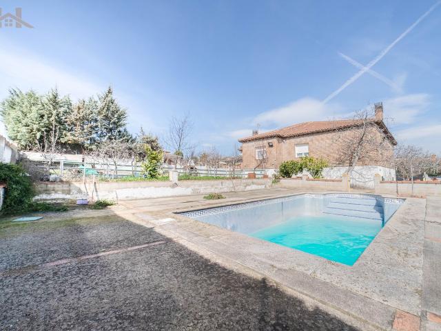 Chalet en venta en Méntrida. CHALET INDEPENDIENTE EN MENTRIDA. Chalets.