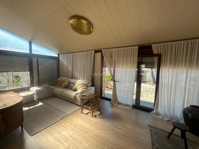 Chalet en venta en Miami Platja, Centre Costa Dorada. Exclusivo chalet de lujo en el corazón de Miami Playa!. Chalets Miami.