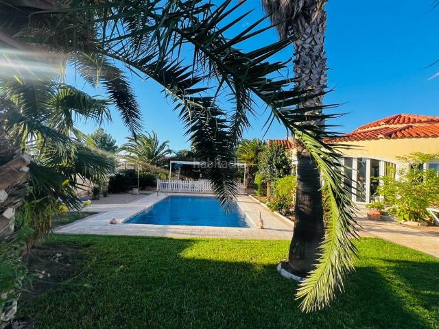 Chalet en venta en Miami Platja, Costa del Zèfir Costa Dorada. Chalet con encanto en Miami Playa. Chalets Miami.