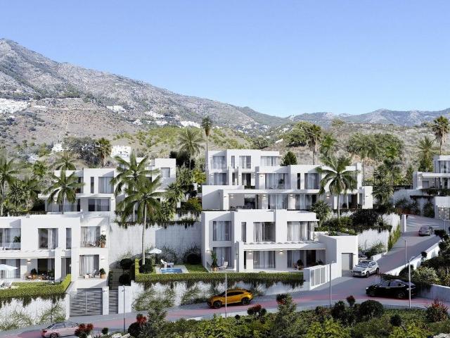 Chalet en venta en Mijas, Mijas pueblo. Promoción de villas entre Mijas pueblo y Fuengirola. Chalets.