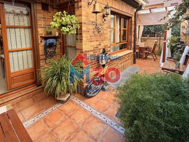 Chalet en venta en Miranda de Ebro, Crucero Aquende. Chalet en venta en Crucero, 4 dormitorios. Chalets Miranda de.