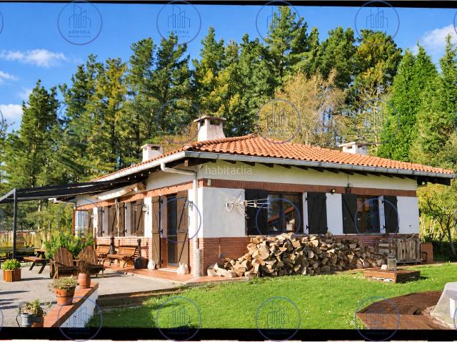 Chalet en venta en Mutriku. Chalets.