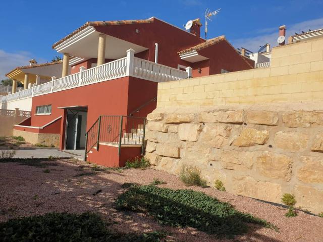 Chalet en venta en Mutxamel Alicante