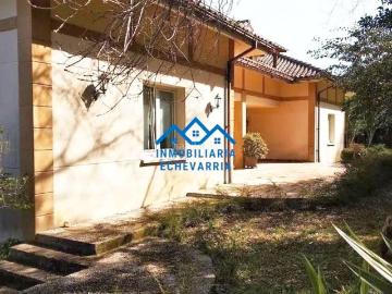 Chalet en venta en Mungia. SE VENDE CASA EN LA BILBAINA. Chalets.