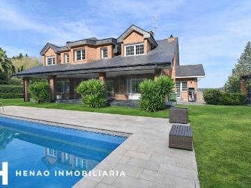 Chalet en venta en Mungia. VIVIENDA DE LUJO EN LAUKARIZ. Chalets.