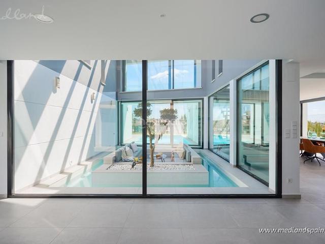 Chalet en venta en Murcia, Baños y Mendigo. Moderno chalet en primera línea de golf con 4 dormitorios y piscina privada en Murcia. Chalets.