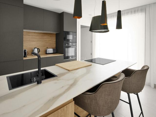 Chalet en venta en Murcia, Baños y Mendigo. Villa en una sola planta con 3 dormitorios y piscina privada a la venta en resort de golfMurcia. Chalets.