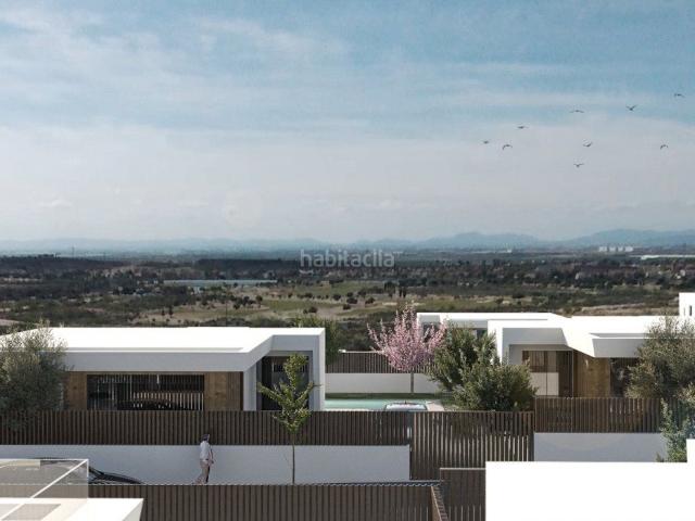 Chalet en venta en Murcia, Baños y Mendigo. VILLAS DE OBRA NUEVA DE UNA SOLA PLANTA EN CAMPO DE GOLF ALTOANA, MURCIA. Chalets.