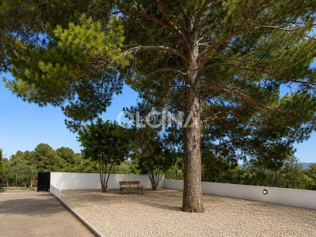 Chalet en venta en Muro de Alcoy. Espectacular Propiedad de Lujo con Vistas Impresionantes a la Sierra de Mariola. Chalets Muro de.