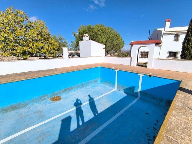 Chalet en venta en Novelda, Alicante