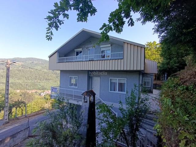 Chalet en venta en Nogueira de Ramuín. Casa grande de aldea e venta. Chalets Nogueira de.