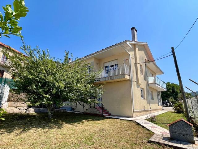 Chalet en venta en Noia. VENTA CASA EN NOIA. Chalets.