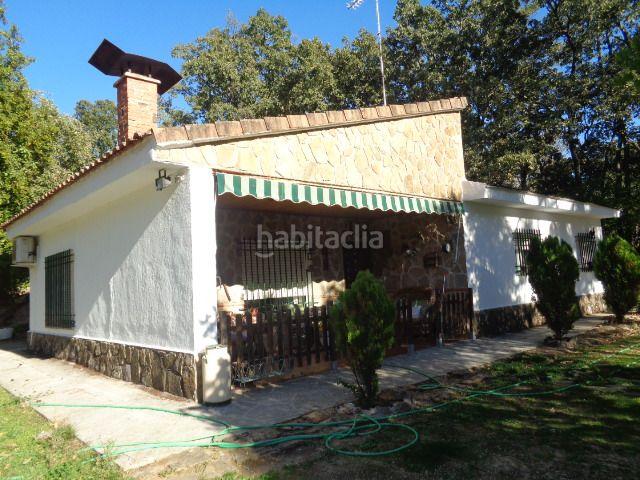 Chalet en venta en Navamorcuende. Chalets.
