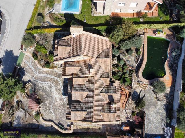 Chalet en venta en Navalafuente. Chalets.