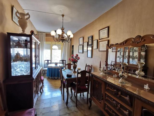 Chalet en venta en Navarrete. CASA en venta en NAVARRETE CASCO ANTIGUO EDIFICIO CON ENCANTO, Ubicado en un entorno unico ideal para negocio turistico, 300m2. Chalets.