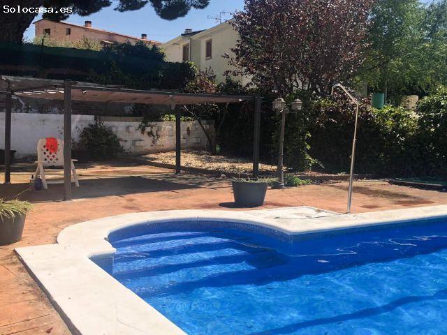 Chalet en Venta en Navas del Rey, Madrid