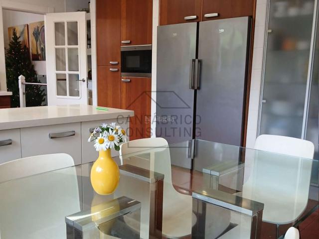 Chalet en venta en Navia. Chalets.