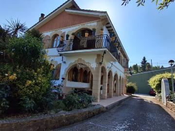 Chalet en venta en Nalda. VENTA precioso Chalet en venta en la carretera Soria Parcela de 4000m2 con amplia zona verde. CASA Vivienda de 2 alturas más sótan. Chalets.