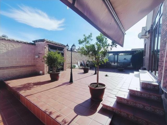 Chalet en venta en Nambroca. Chalet independiente. Chalets.