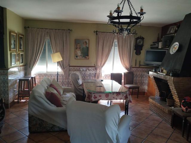 Chalet en venta en Nueva Carteya. Chalet con piscina. Chalets Nueva.