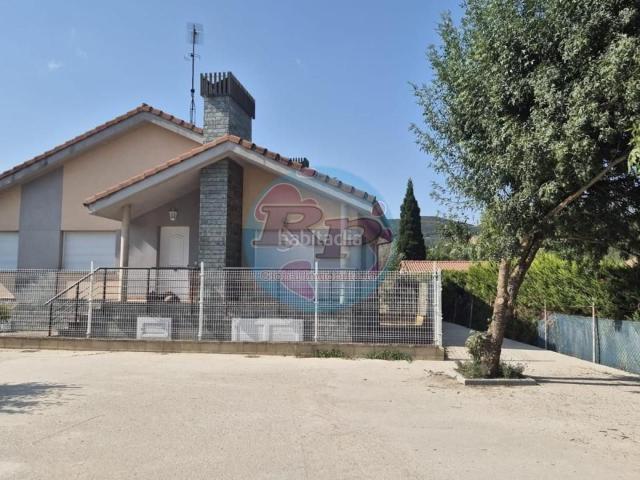 Chalet en venta en Soto y Amío. Chalets Soto y.
